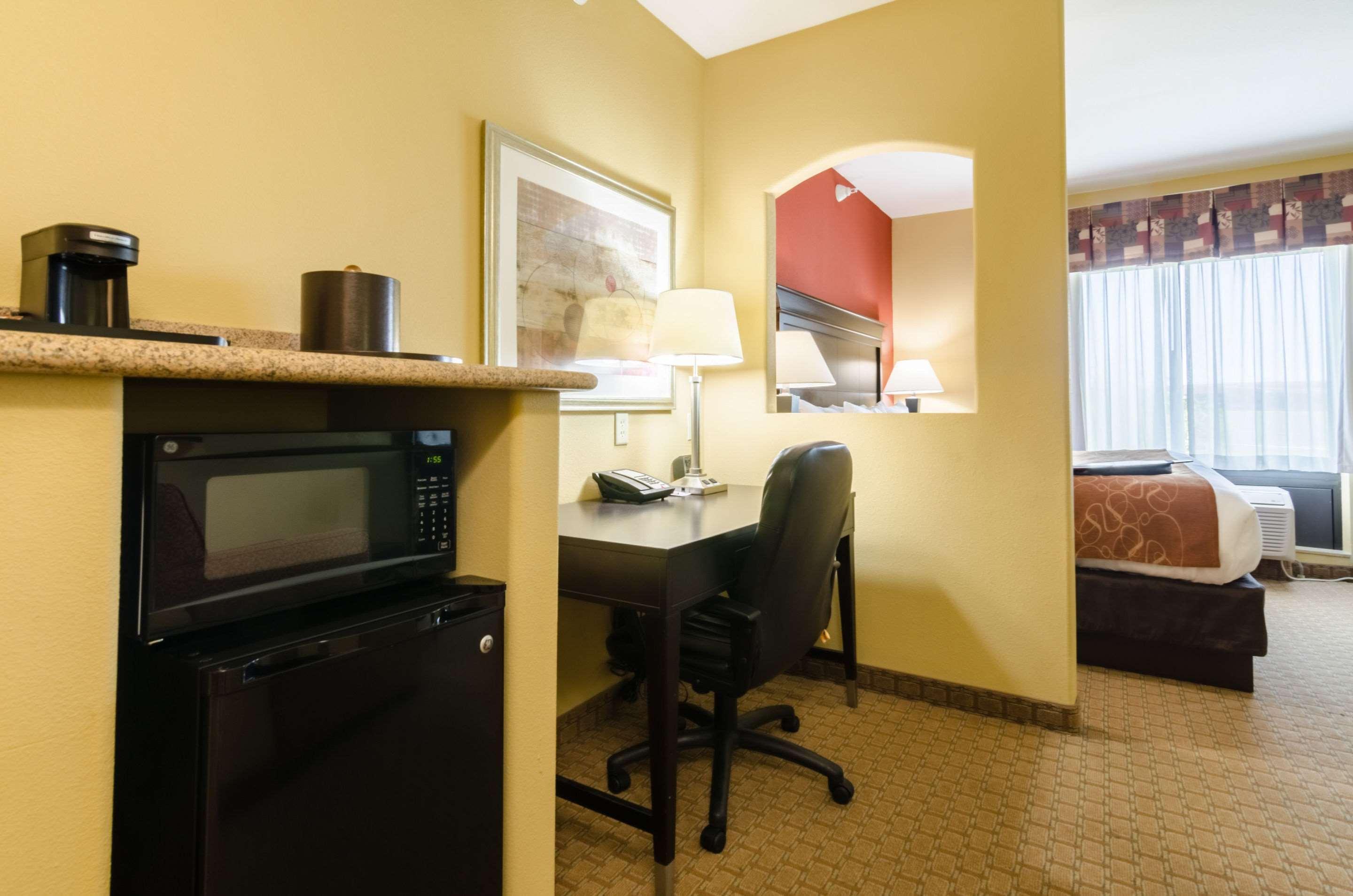 Comfort Suites Salina South Luaran gambar