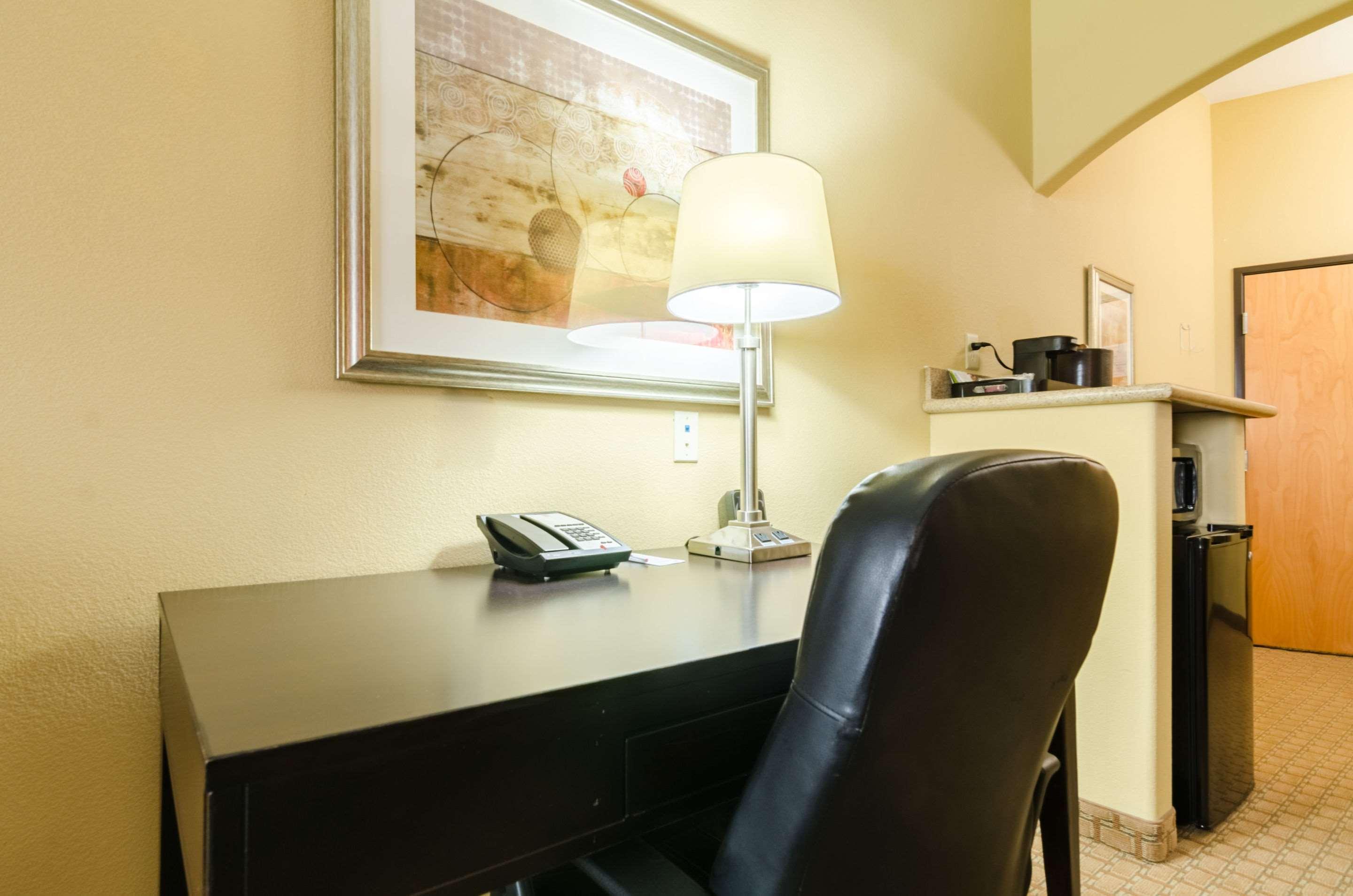 Comfort Suites Salina South Luaran gambar
