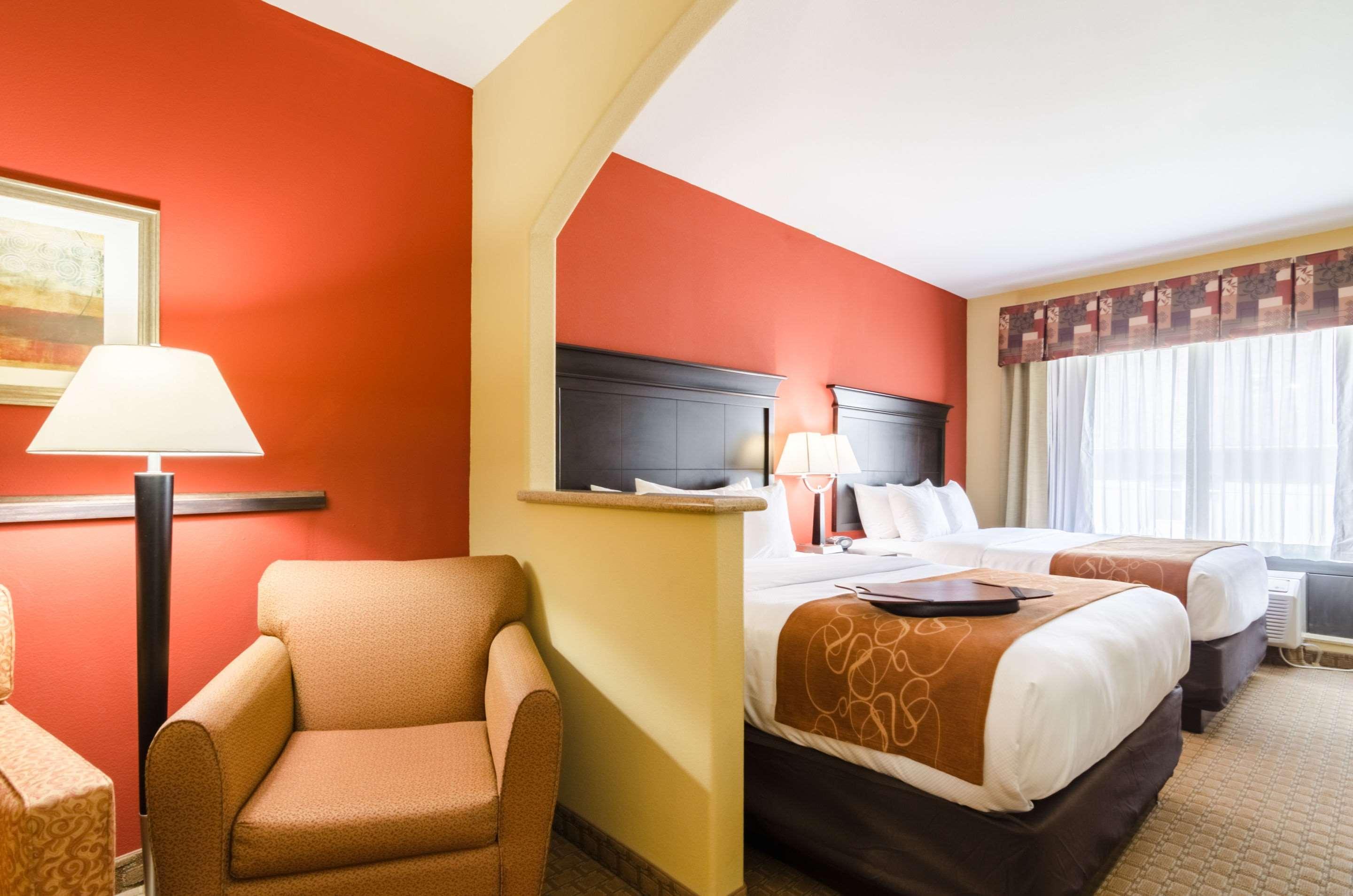 Comfort Suites Salina South Luaran gambar