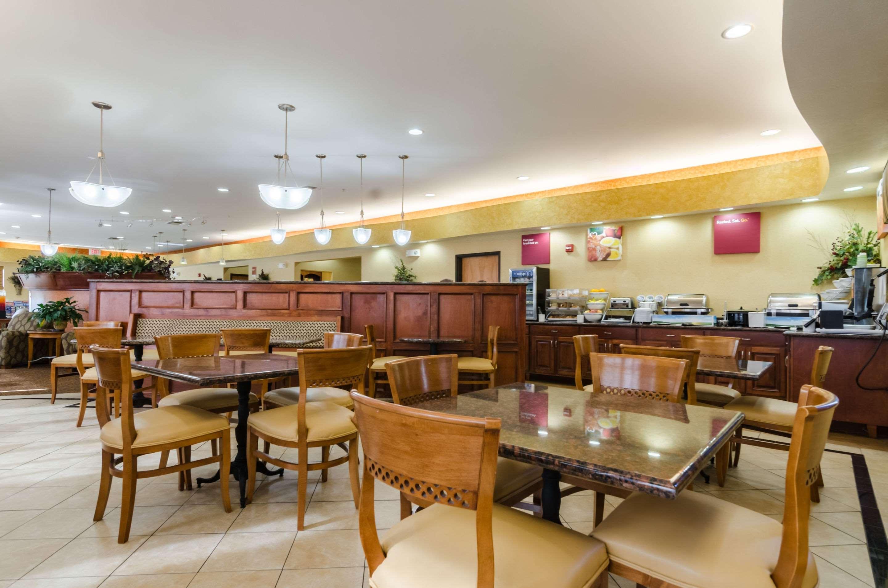 Comfort Suites Salina South Luaran gambar