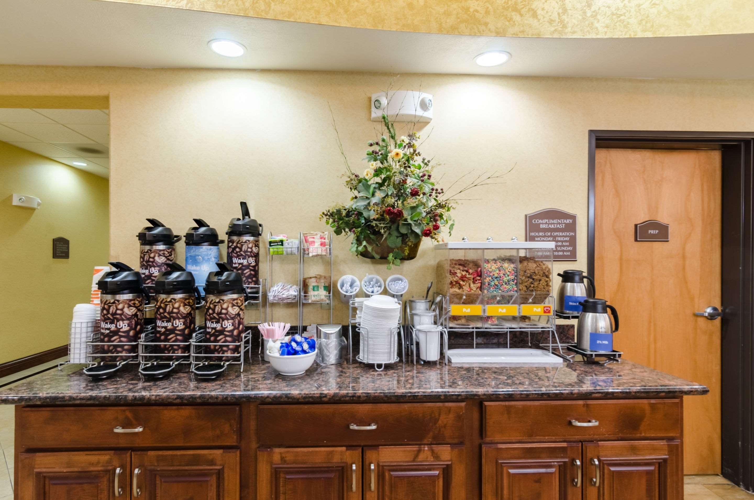Comfort Suites Salina South Luaran gambar
