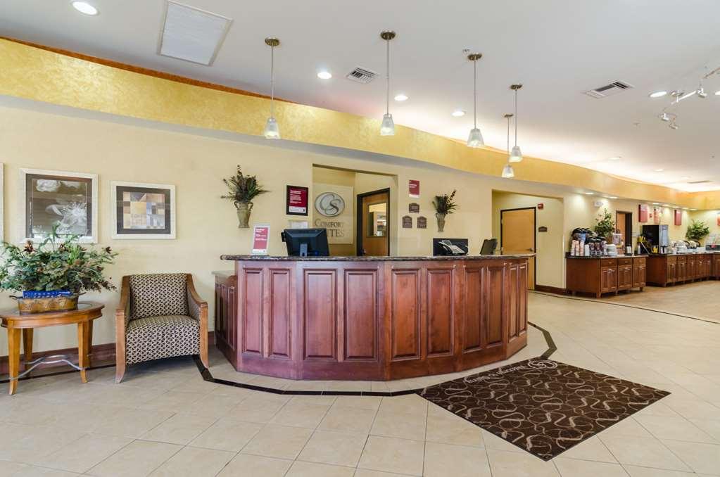 Comfort Suites Salina South Dalaman gambar